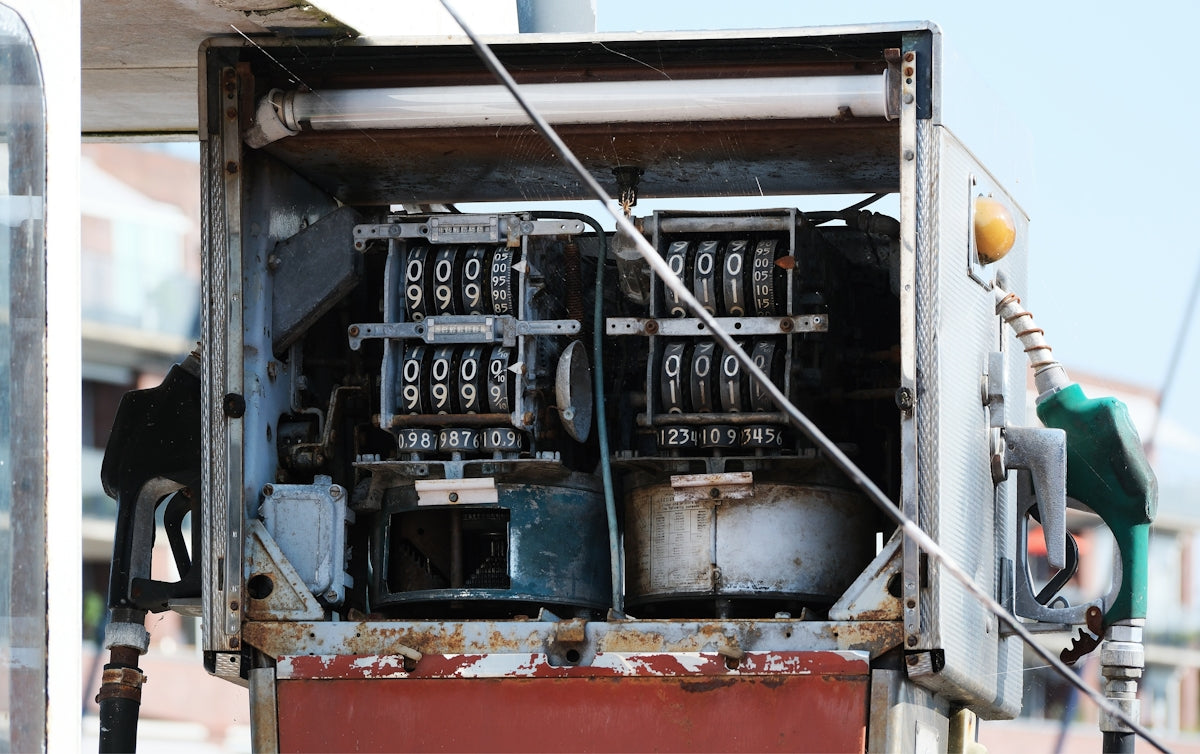 A close up of a machine on a street