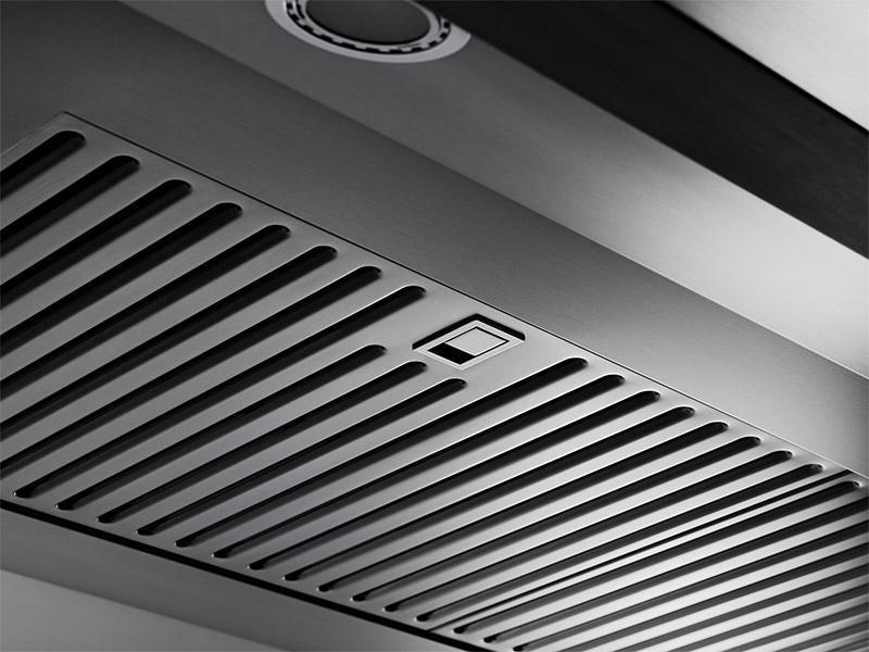 Dacor - 42 Inch 600 CFM Wall Mount and Chimney Range Vent in Stainless - DHW421