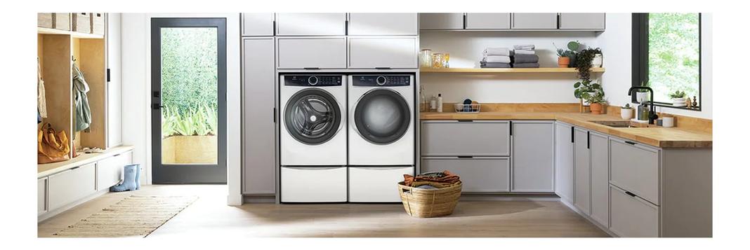 Electrolux - 8 cu. Ft  Electric Dryer in White - ELFE753CAW