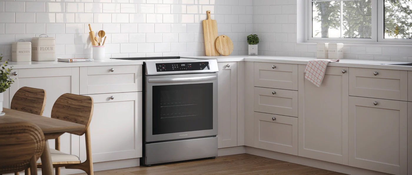 Frigidaire - 5.3 cu. ft  Induction Range in Stainless - FCFI308CAS