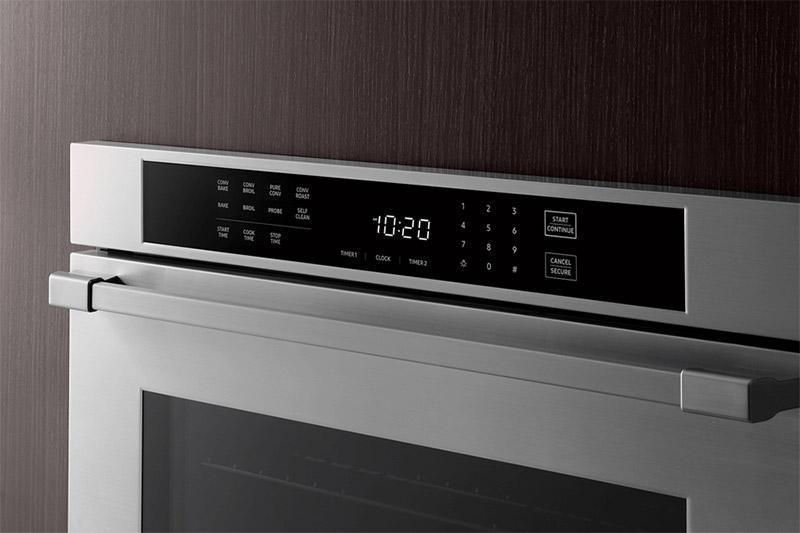 Dacor  - 4.5 cu. ft Single Wall Oven in Stainless - HWO127PS