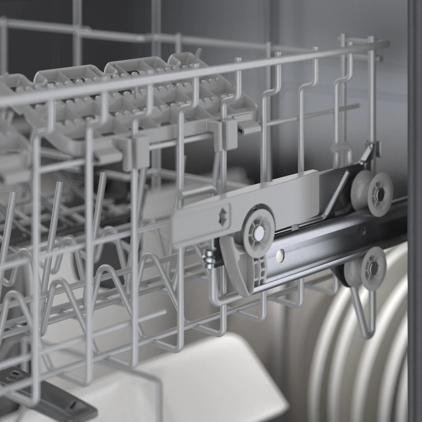 Bosch - 46 dBA Built In Dishwasher in Stainless - SHS53CM5N