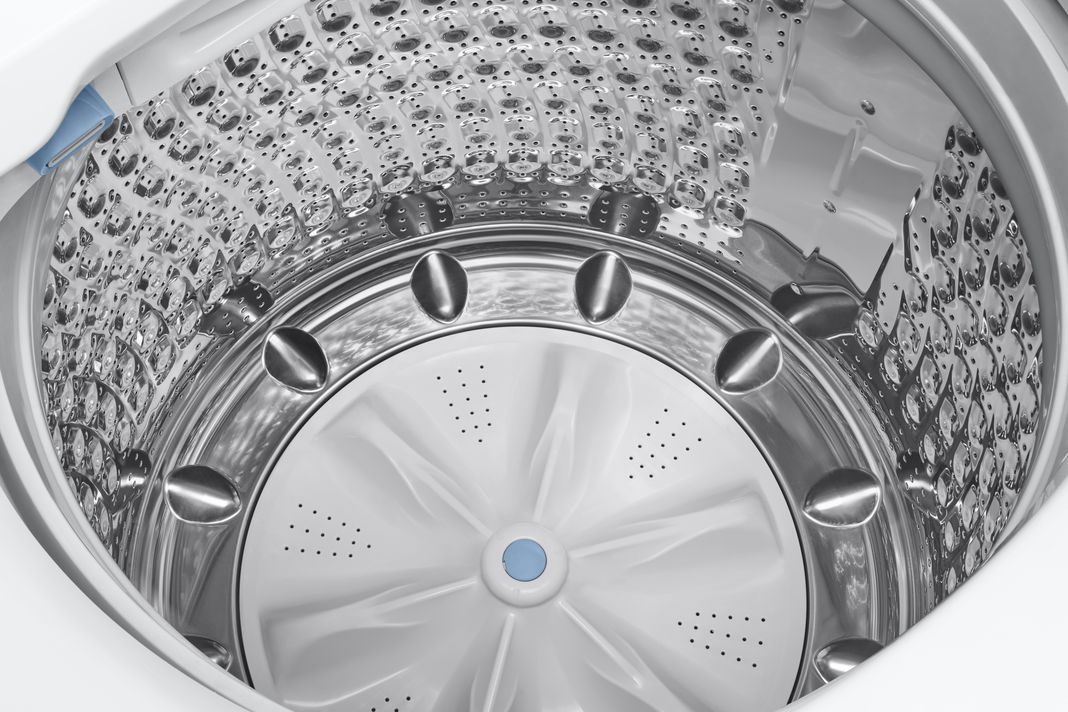 Samsung - 5.8 cu. Ft  Top Load Washer in White - WA50R5200AW