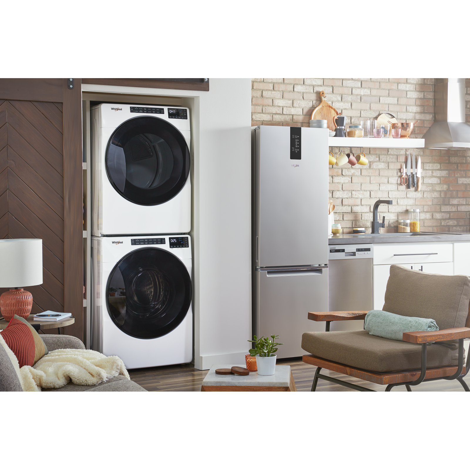 Whirlpool - 5.2 cu. Ft  Front Load Washer in White - WFW5605MW