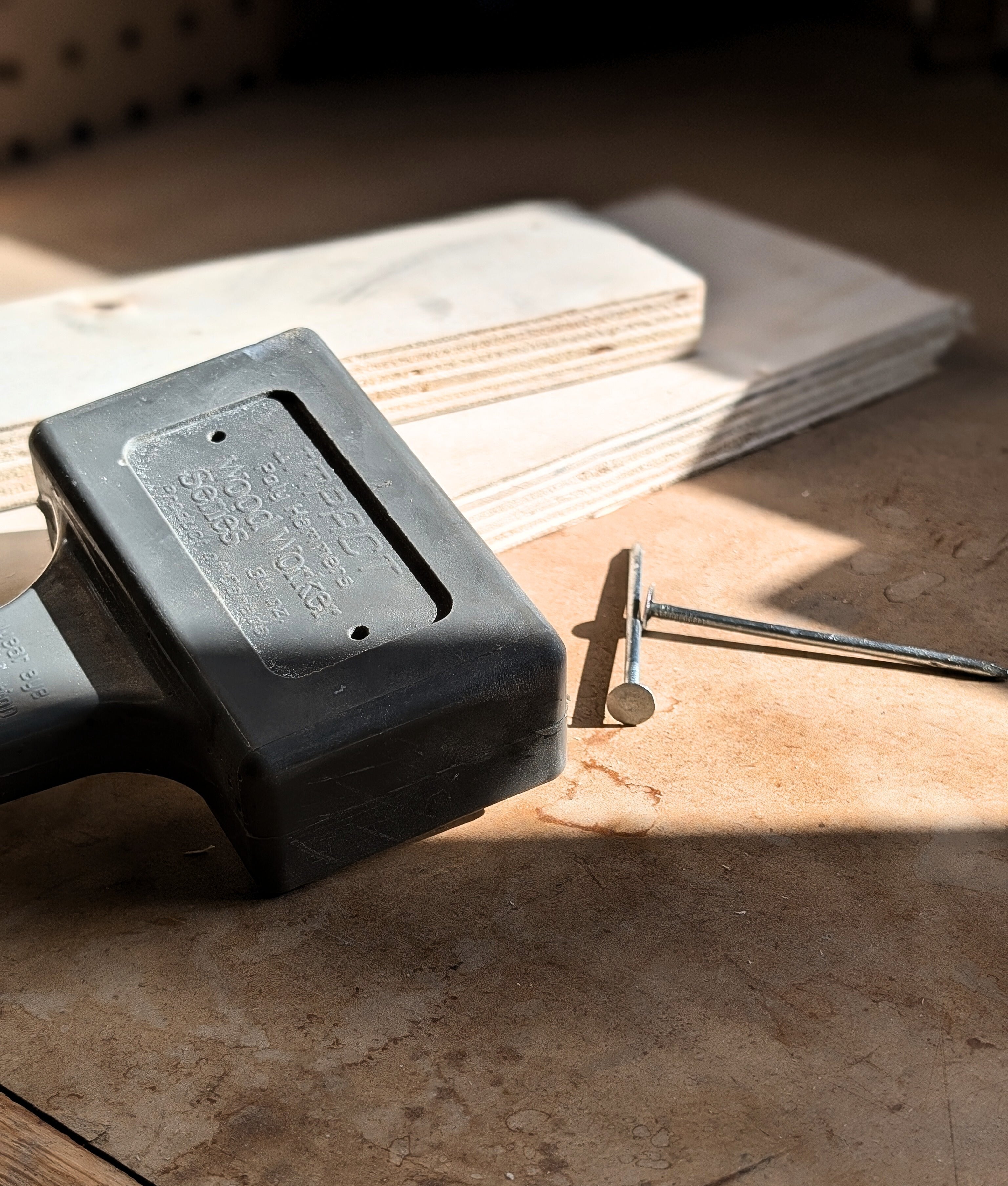 34oz Woodworker Dead Blow Hammer
