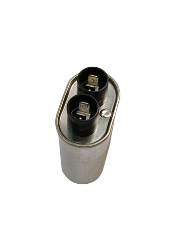 High-voltage microwave capacitor