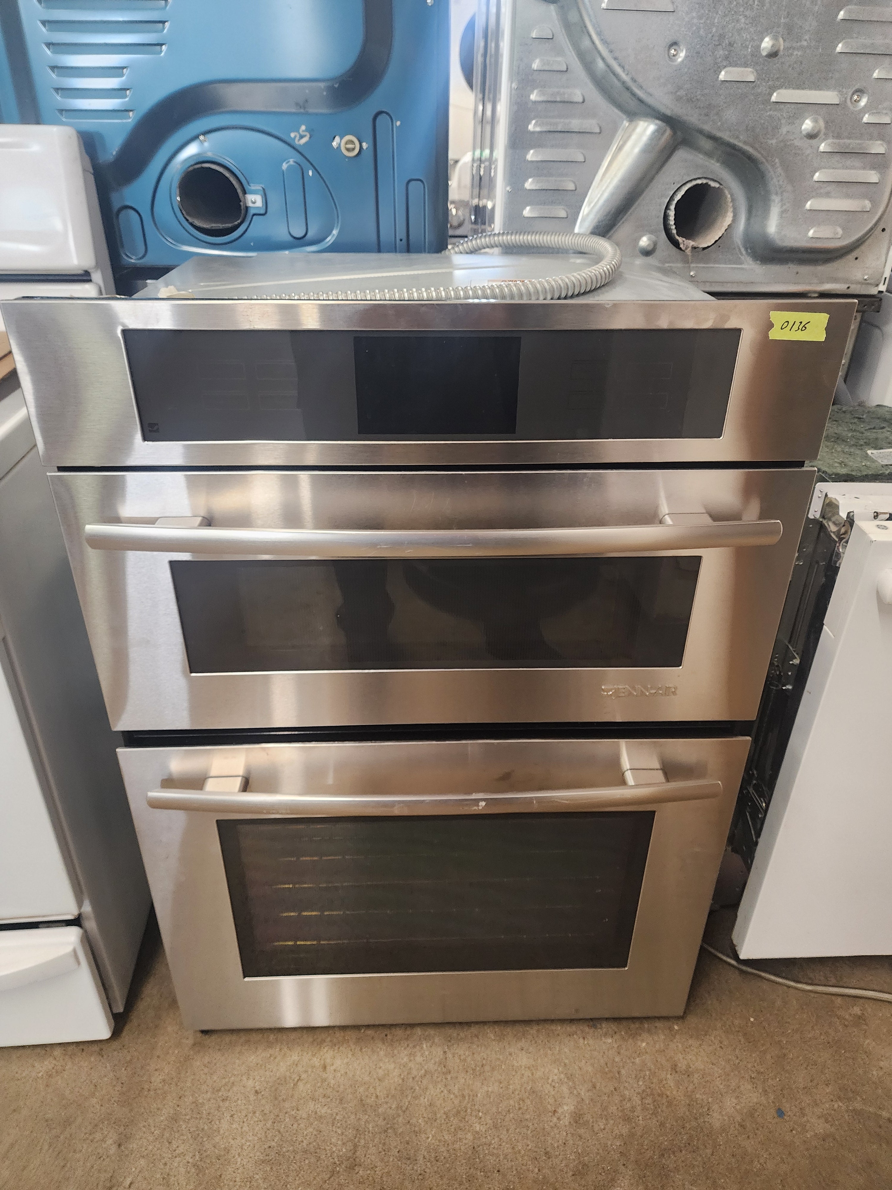 #0136 Jenn-air Wall Oven JMW3430WS02
