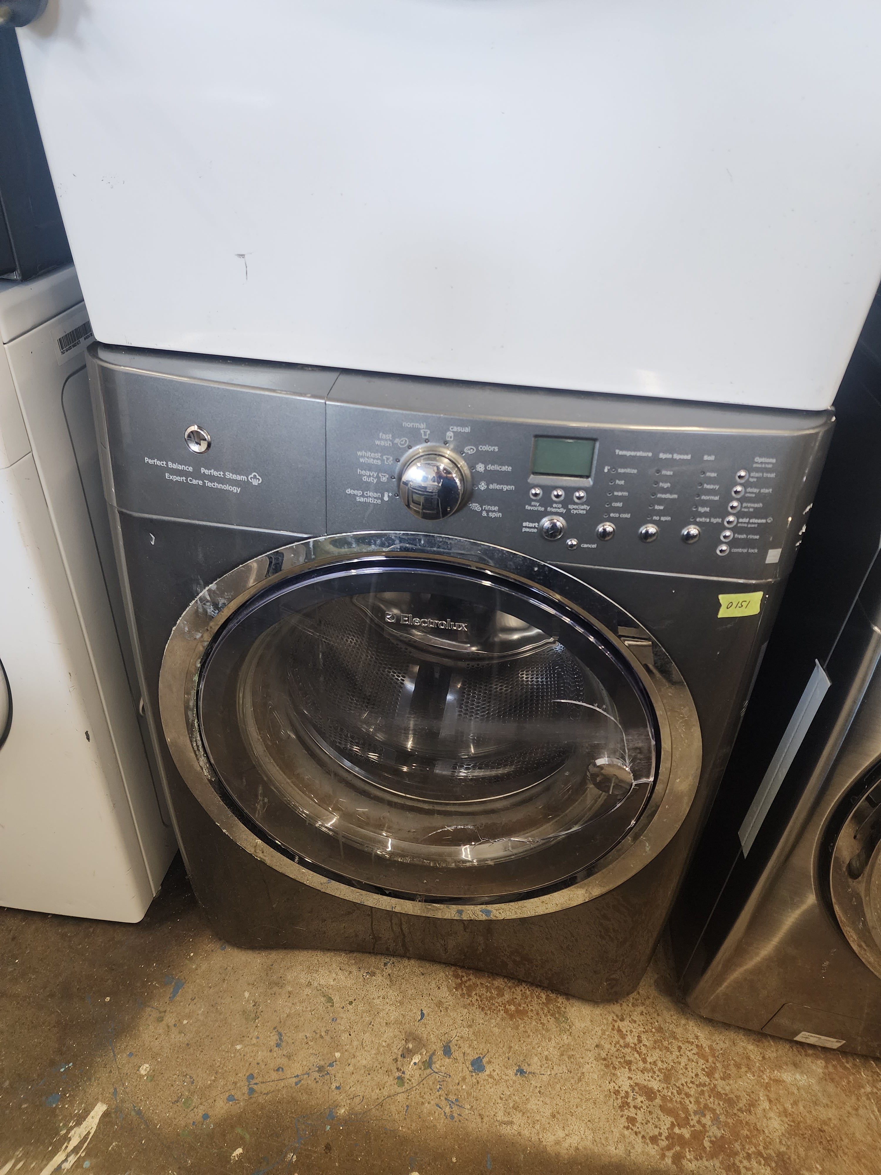 #0151 Electrolux Front Load Washer EIFLS60LT1